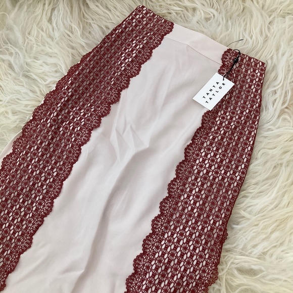 TANYA TAYLOR Crochet-Paneled Simmons Skirt - Picture 4 of 12